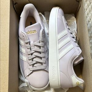 Adidas Women's Grand Court 2.0 Sneakers - Lavender/White New with Tags 6.5